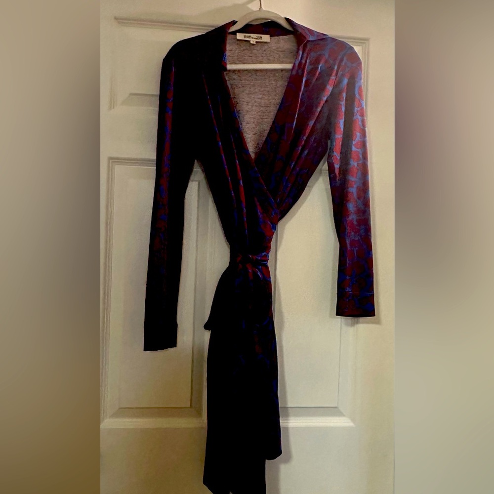 Diane Von Furstenberg Purple Long Sleeve Wrap Dress - Perf for brunch cocktails